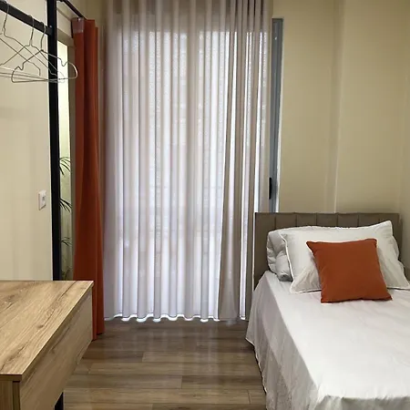 아파트 Sweet Yellow Palace, Pazari I Ri
