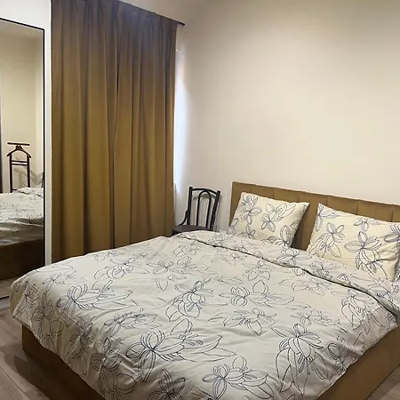 Apartment Sweet Yellow Palace, Pazari I Ri *